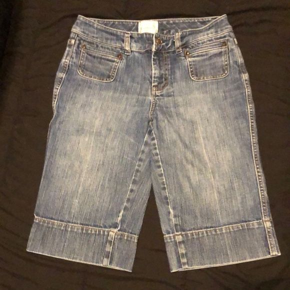 White House Black Market Pants - White House Black Market denim jean capris / shorts size 0